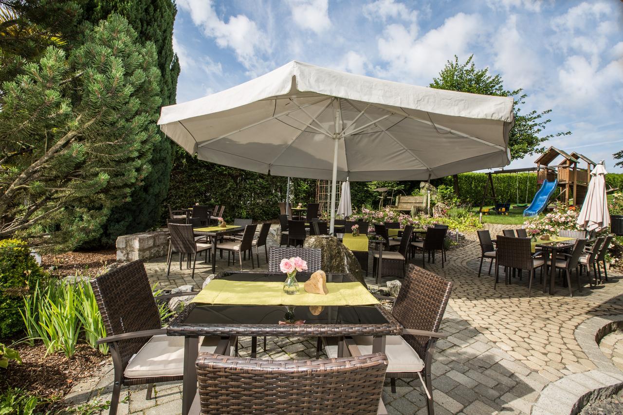 Hotel & Restaurant "Am Obstgarten" Oberteuringen Extérieur photo